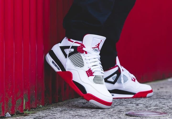 Кроссовки Air Jordan 4 Fire Red Белые