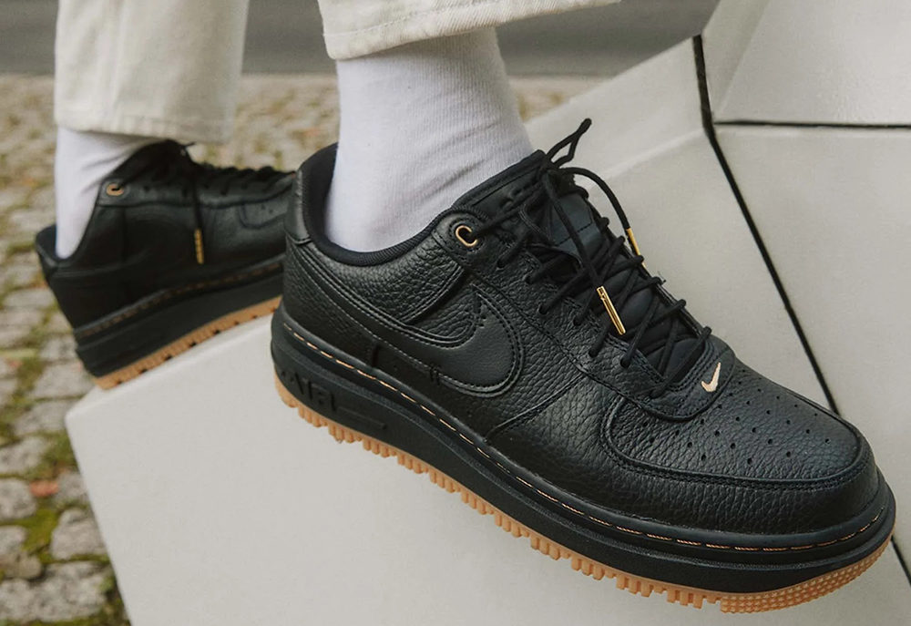 Кроссовки Nike Air Force 1 Luxe Black Gum