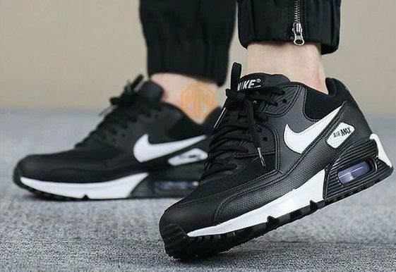 Кроссовки Nike Air Max 90 Essential Black White