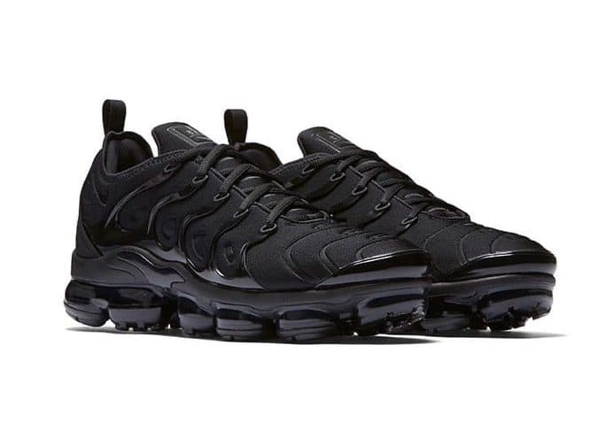 vapormax plus with strap