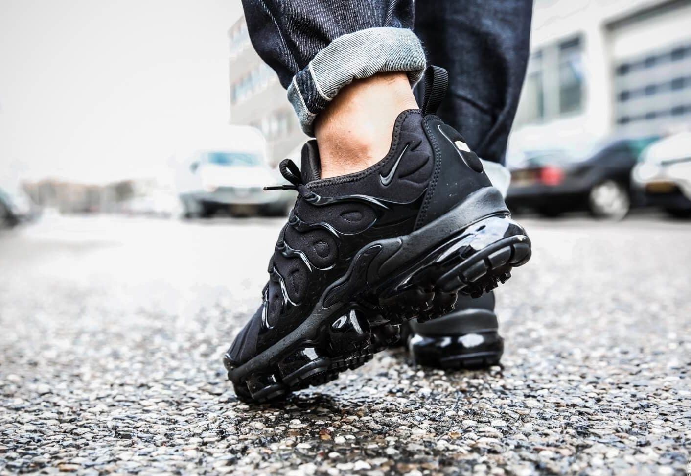 women's nike vapormax plus black