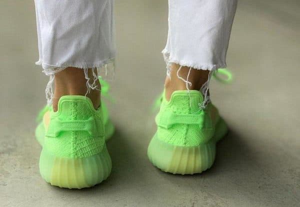 Кроссовки Adidas Yeezy Boost 350 v2 Glow Зелёные