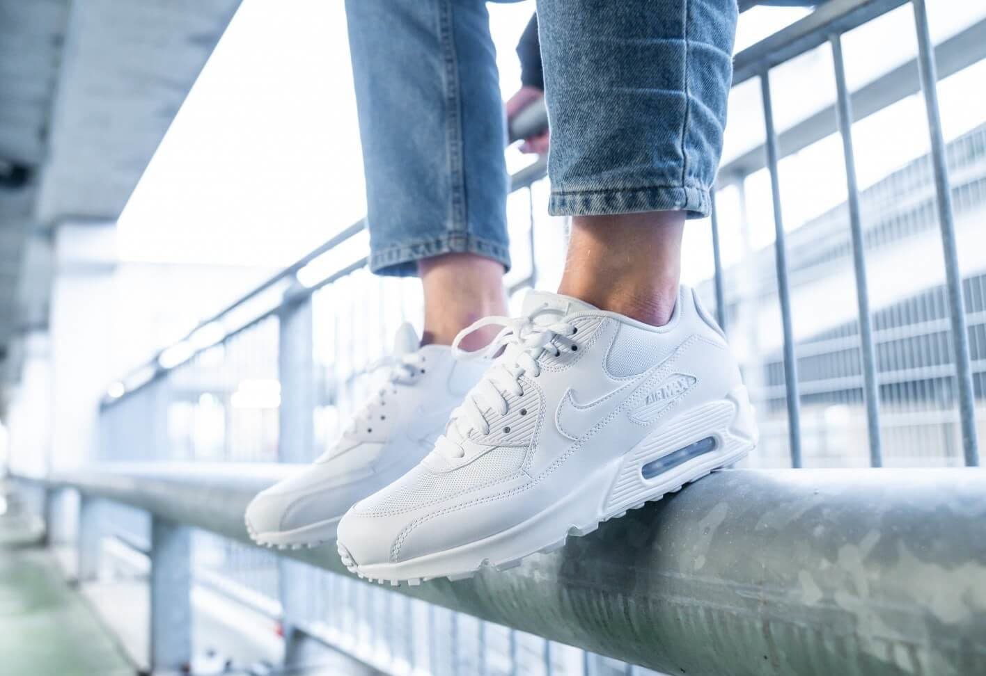 Кроссовки Nike Air Max 90 Essential White Белые