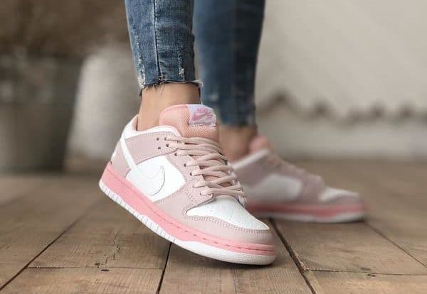 Кроссовки Nike SB Dunk Low Pink Pigeon Розовые
