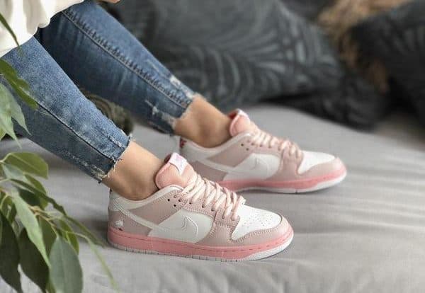 Кроссовки Nike SB Dunk Low Pink Pigeon Розовые