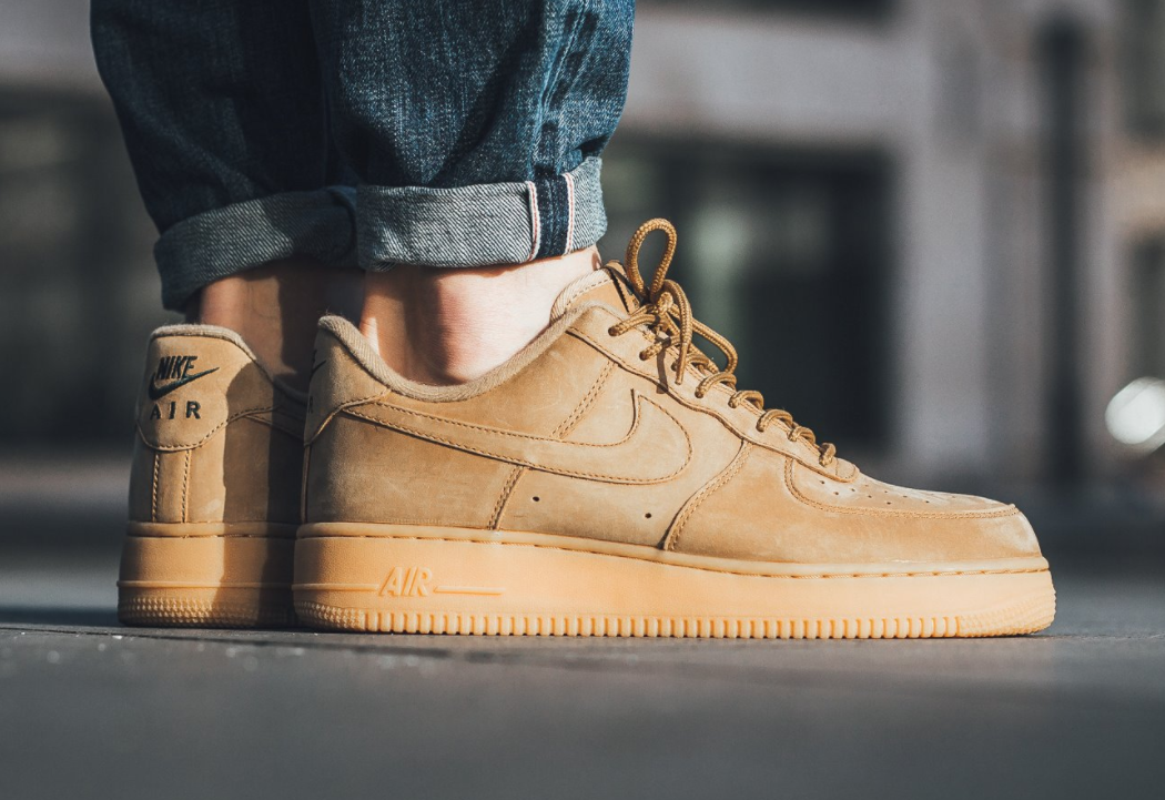 Найк аир форс коричневые. Nike Air Force 1. Nike Air Force 1 Low. Nike Air Force 1 Low Flax. Nike af 1 Low.