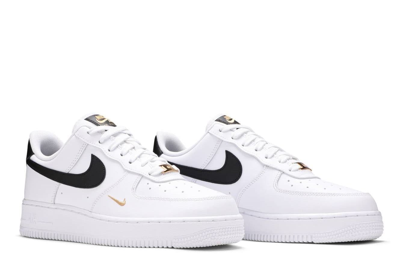 Кроссовки Nike Air Force 1 Essential Black White Gold Белые