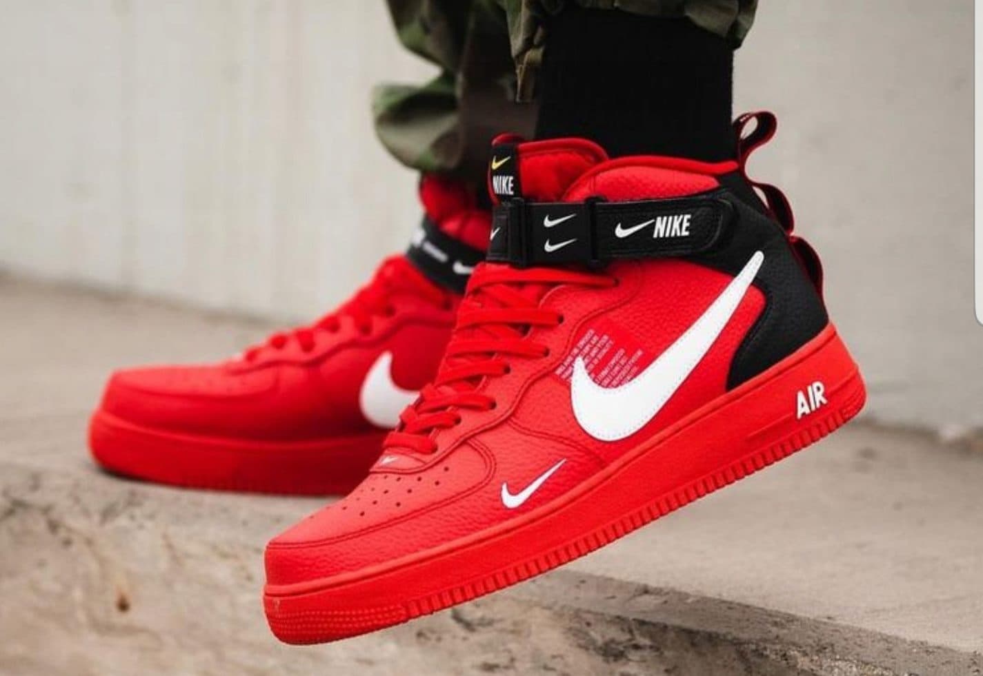 Зимние Кроссовки Nike Air Force 1 Mid LV8 Utility Red
