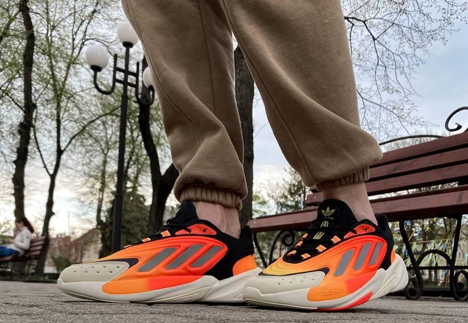Кроссовки Adidas Ozelia Fiery