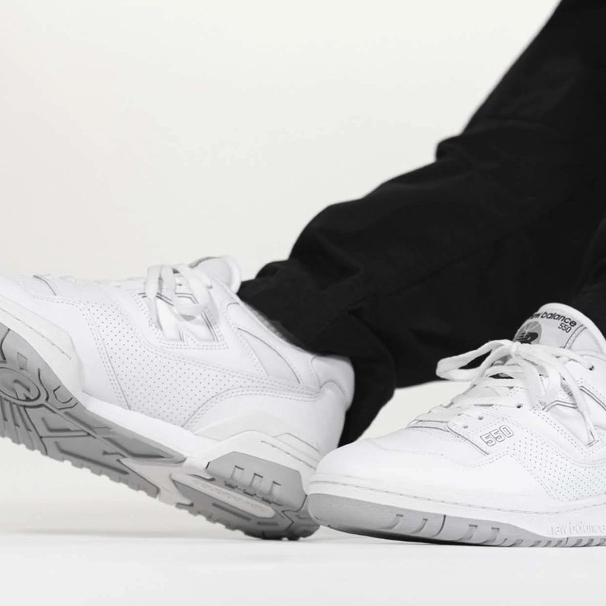 Кроссовки New Balance 550 White купить за 5290 рублей