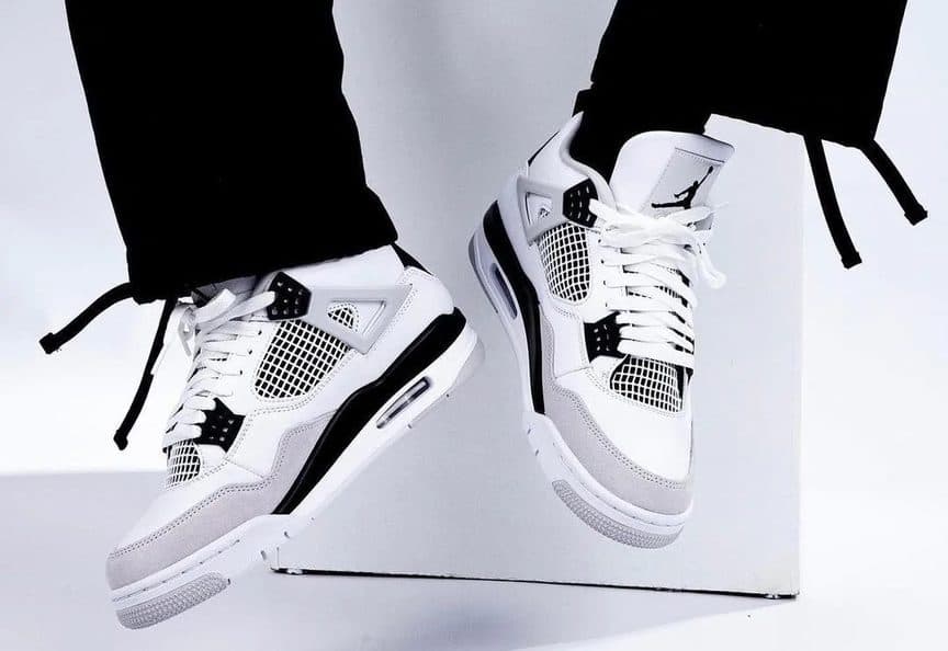 Кроссовки Nike Air Jordan 4 Military Black