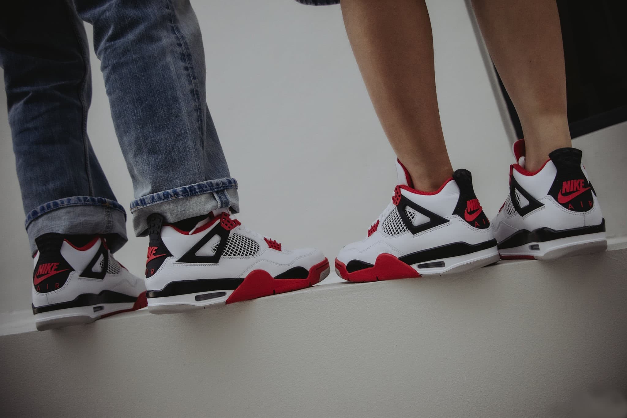 Зимние Кроссовки Nike Air Jordan 4 Fire Red