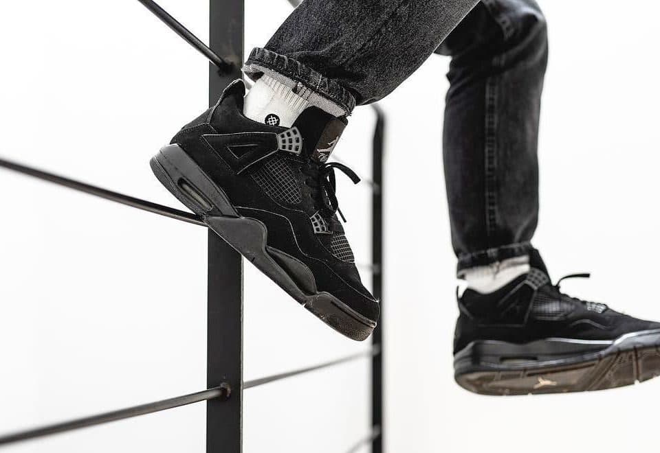 Зимние Кроссовки Nike Air Jordan 4 Black Cat
