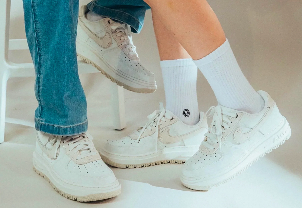 Кроссовки Nike Air Force 1 Luxe Triple White