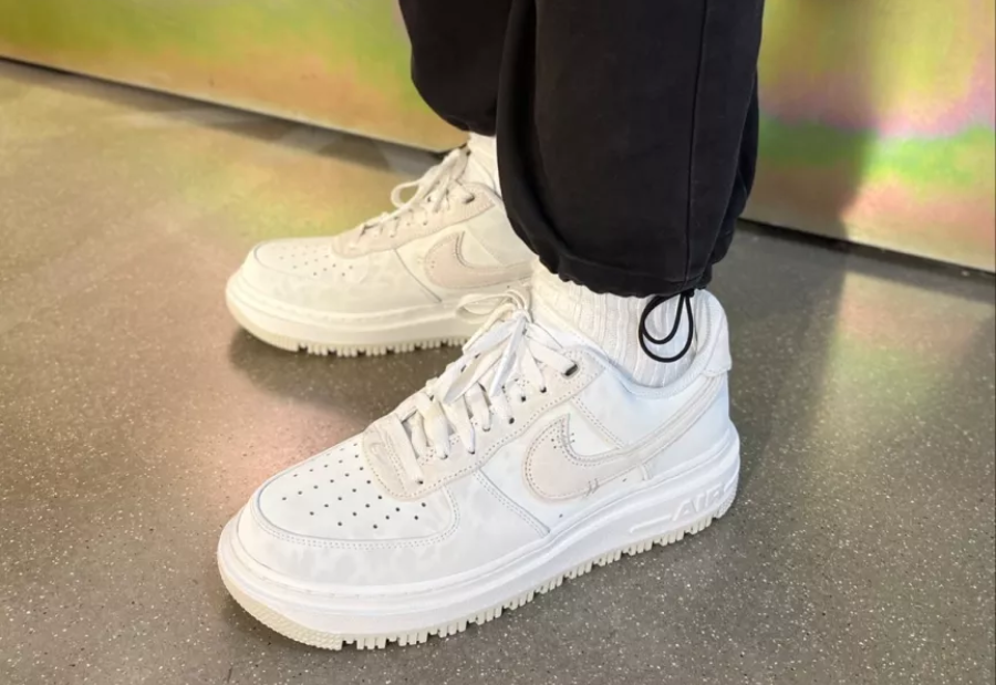 Кроссовки Nike Air Force 1 Luxe Triple White