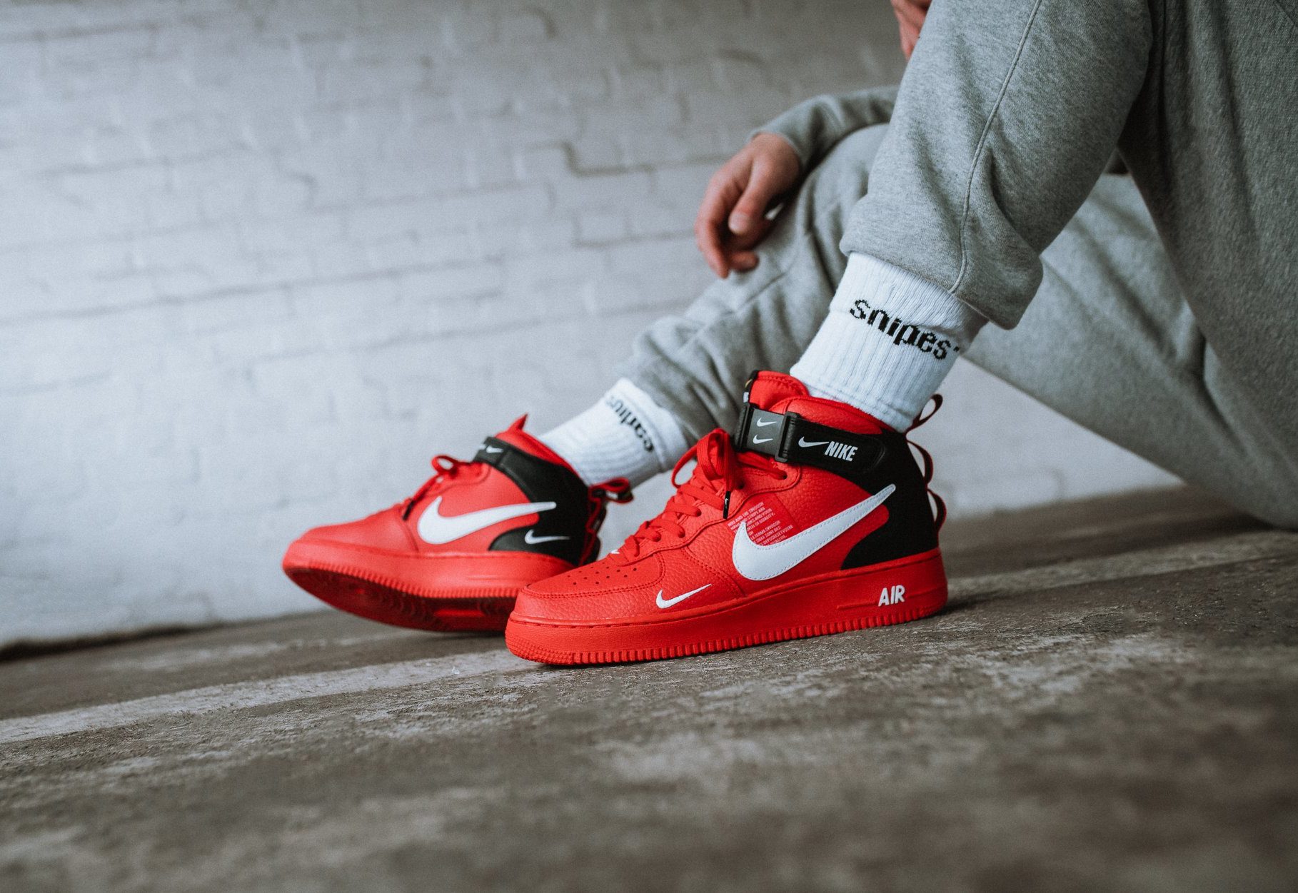 Зимние Кроссовки Nike Air Force 1 Mid LV8 Utility Red